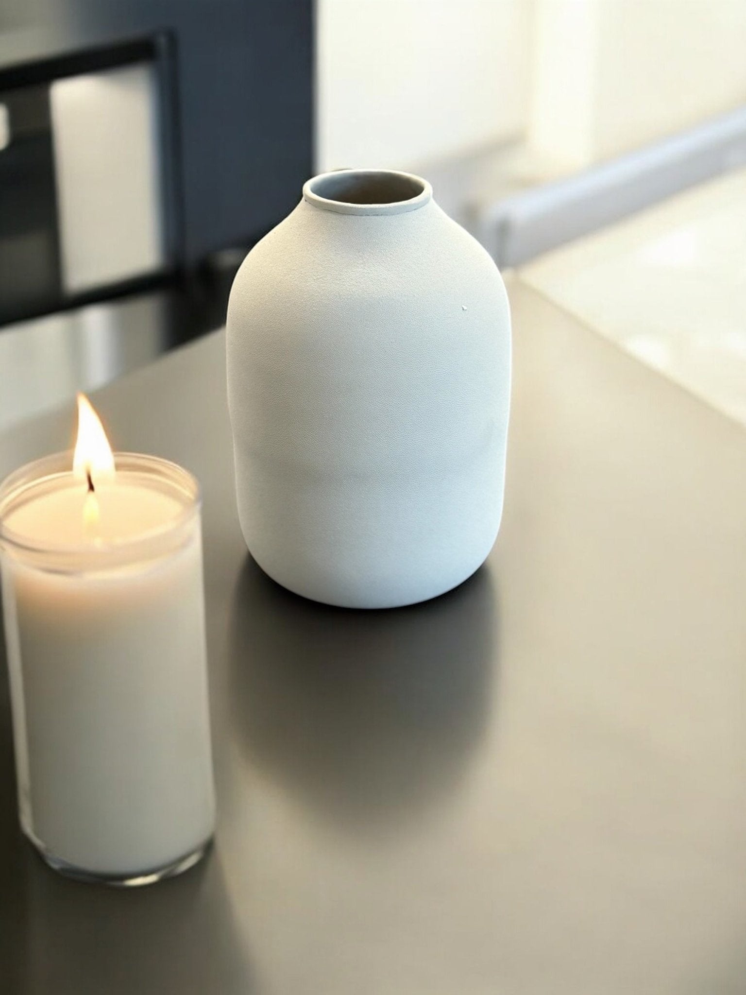 White vase - Elysium Decor