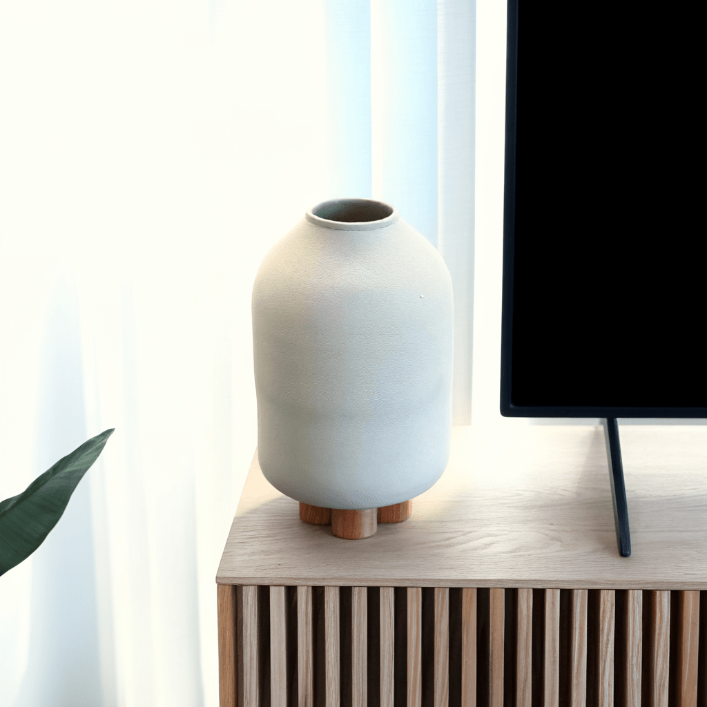White vase - Elysium Decor